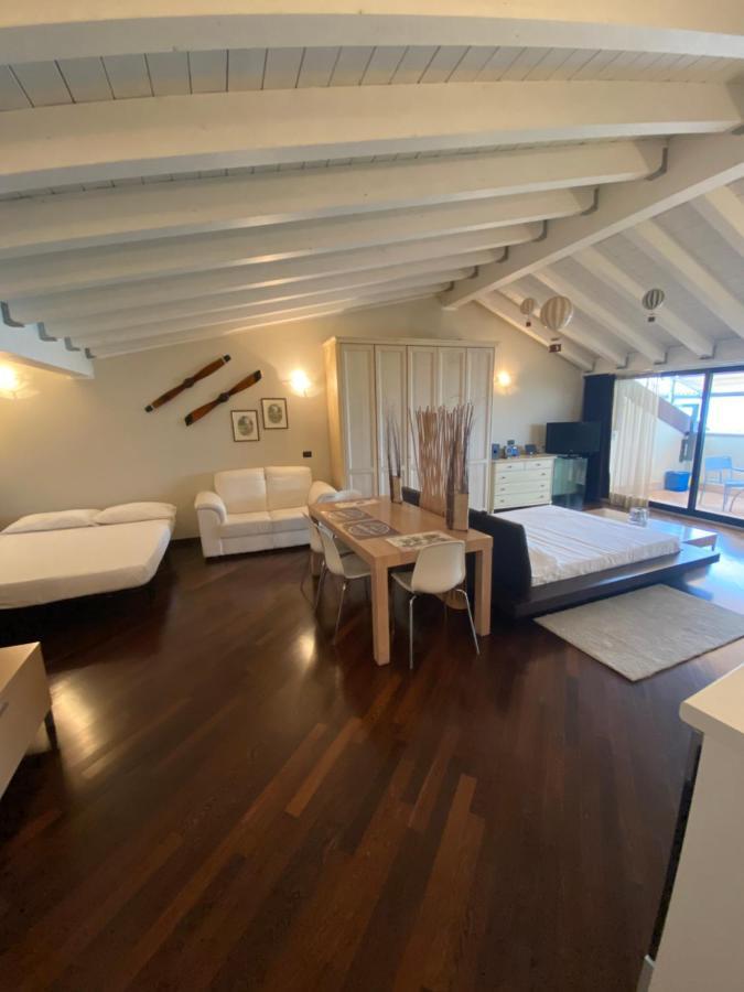 דסנזאנו דל גארדה Molino Apartments מראה חיצוני תמונה